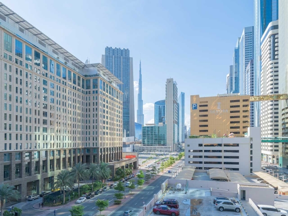 آپارتمان بزرگ با پارکینگ